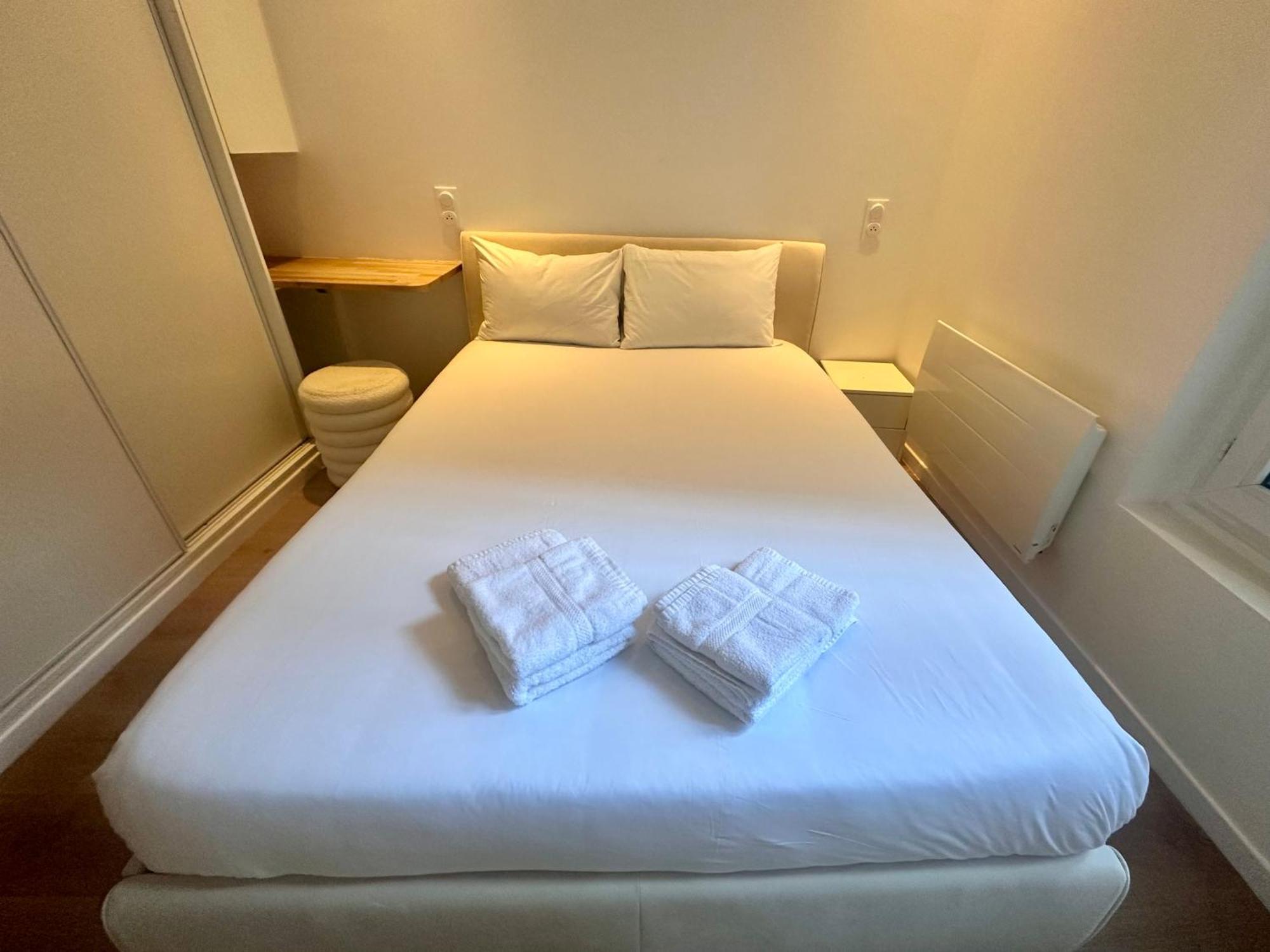 Apartment Metro-Paris Asnieres-sur-Seine Luaran gambar