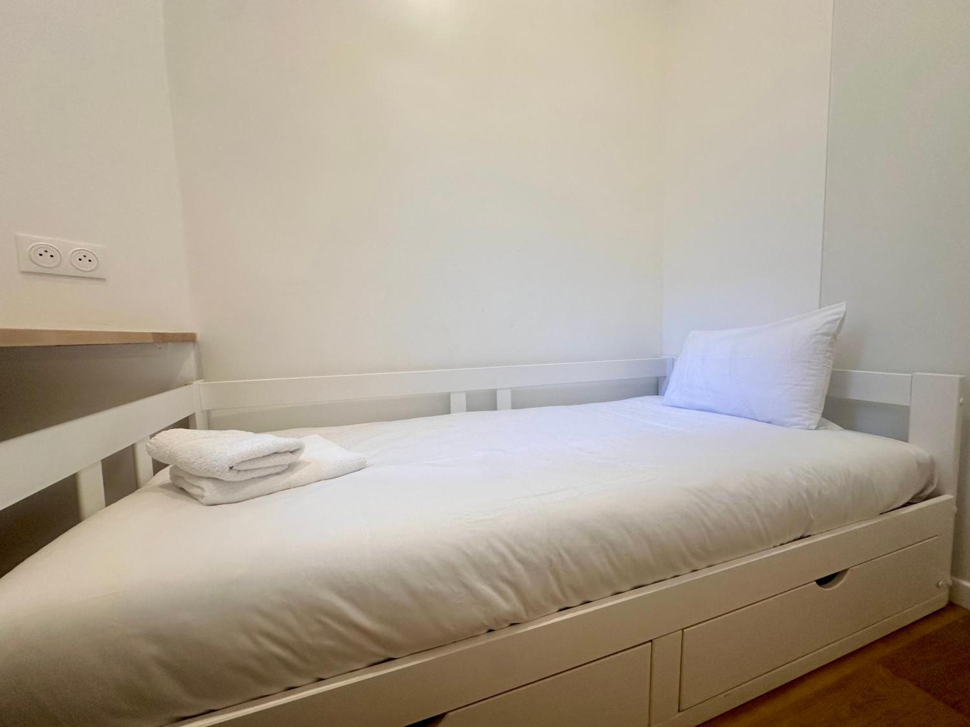 Apartment Metro-Paris Asnieres-sur-Seine Luaran gambar